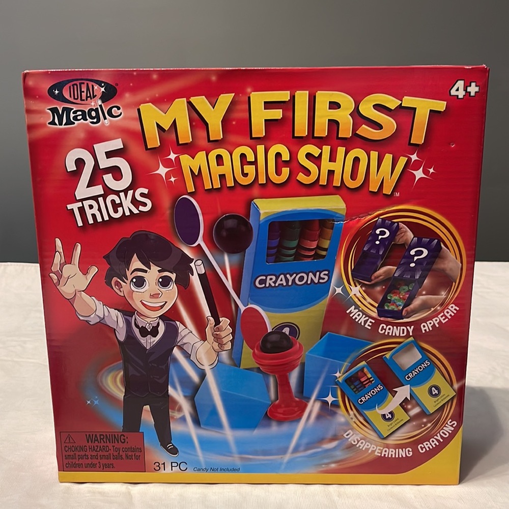 My First Magic Show 31 piece (candy not included) by Ideal Magic. Age 4+